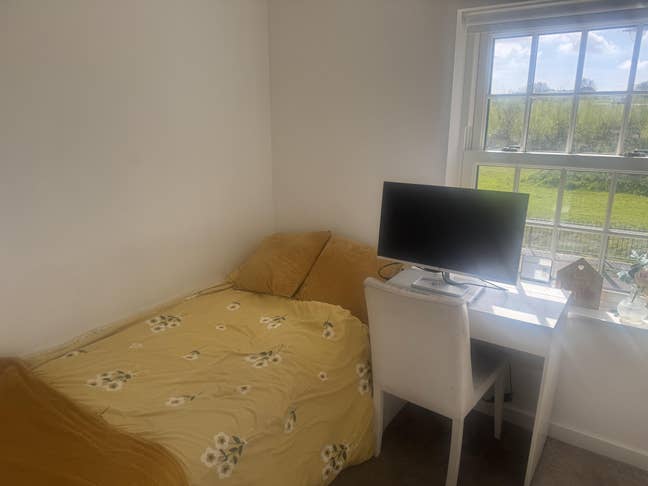 Single Room for Rent. Main Photo