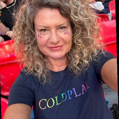 Professional Female seeks a double room Main Photo