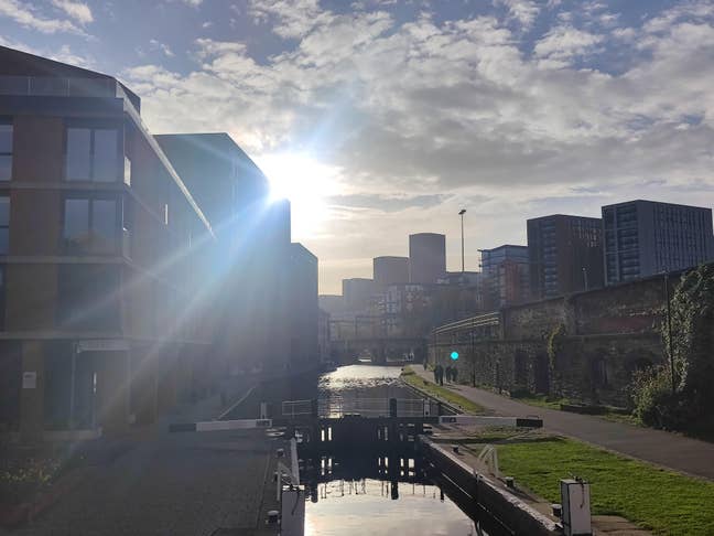 in east leeds canal ideally ensuite in twobed flat Main Photo