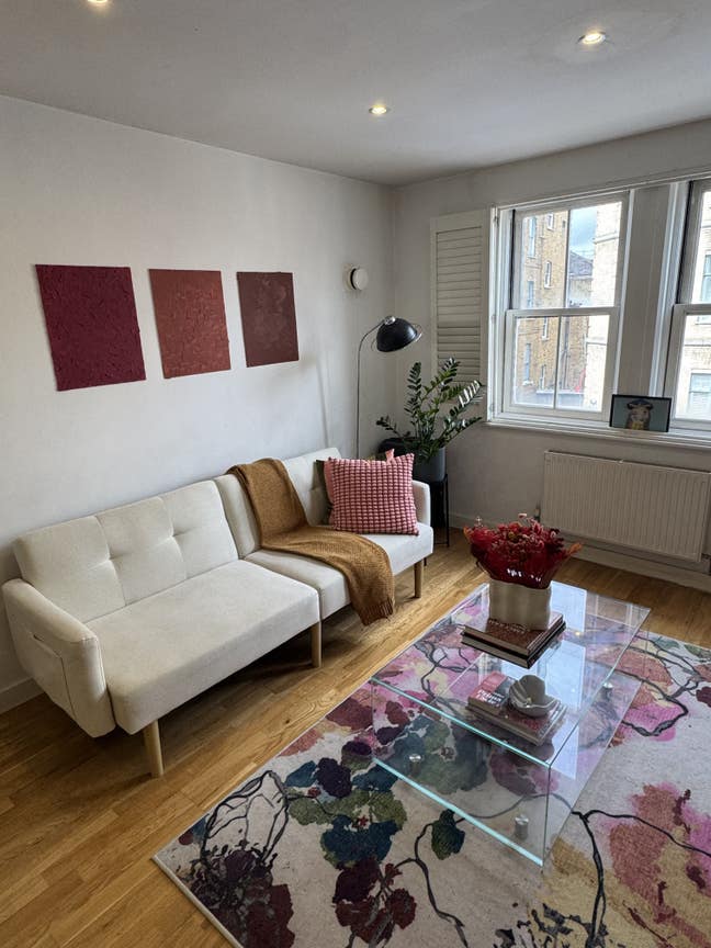 Fun girl house in great location ! Main Photo