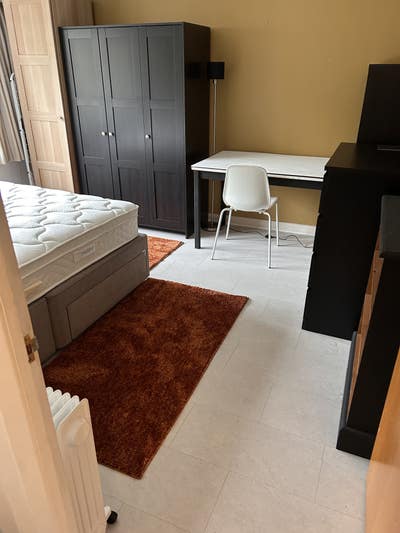 Wimbledon - double room available in quiet area Main Photo