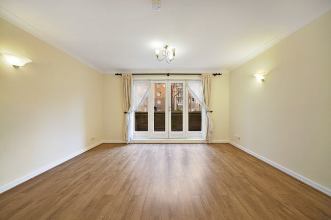 One bedroom gated flat with parking, pool, gym Main Photo