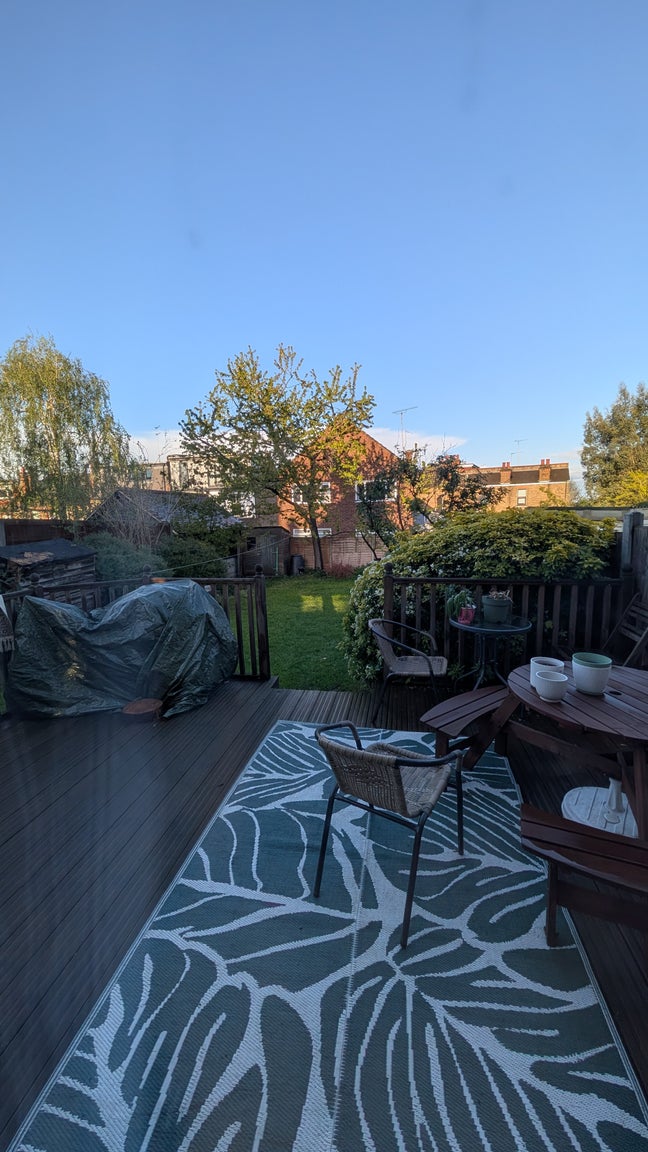 Flexible room for rent in beautiful South Woodford Main Photo