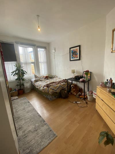 Room to Rent in 2 Bed Flat in Seven Sisters Main Photo
