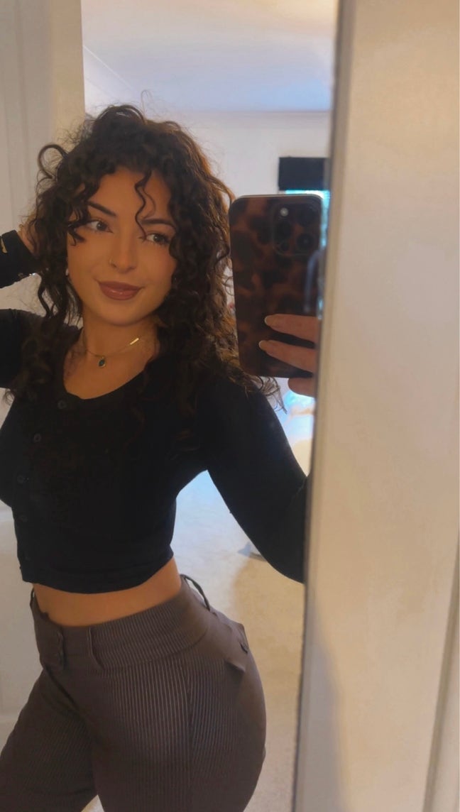 Looking for a girly house share ✨ Main Photo