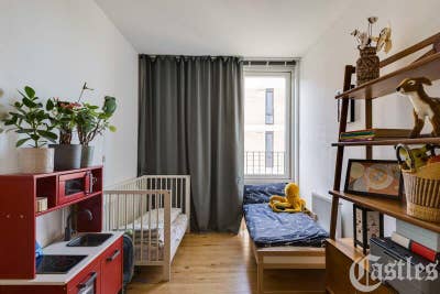 Professional Mon–Thu Pied-à-Terre by the Marshes Main Photo