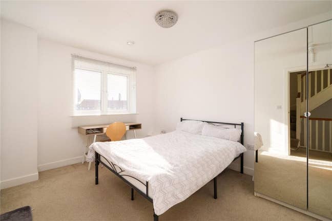 (3 months+) Luxurious En-suite room Raynes Park  Main Photo