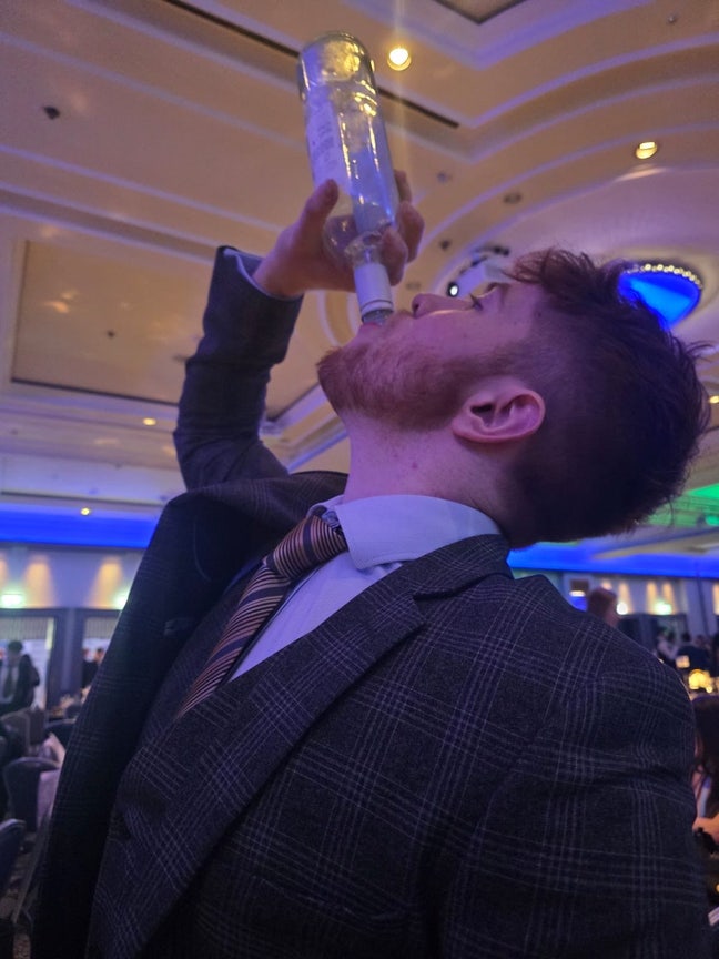 Need a flat for uni  Main Photo