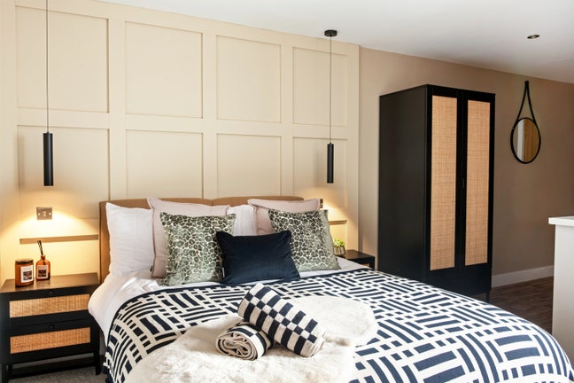 *Available Now* High-Spec Room - Bennett St  Main Photo