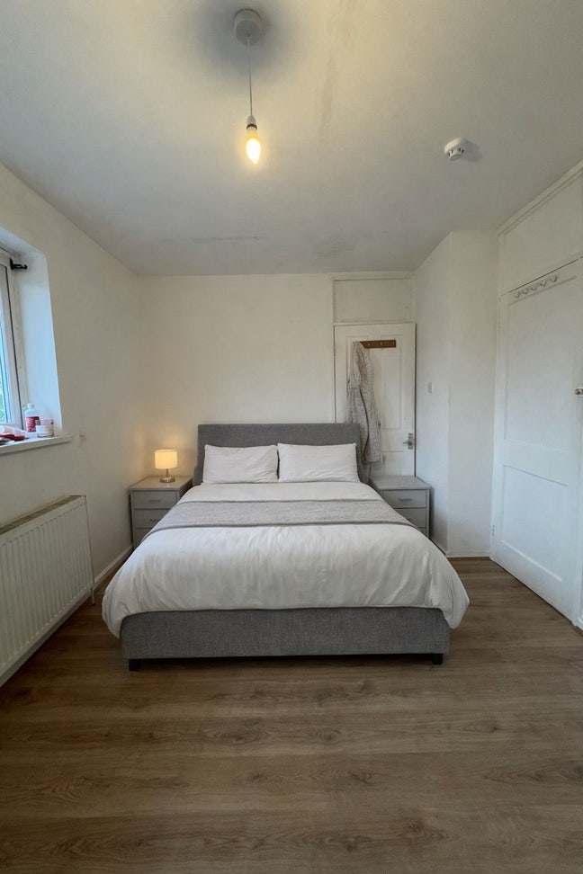 Double room extra large Leytonstone more today Main Photo