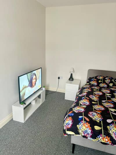 Double Rooms Available at Mersey Road, Widnes Main Photo