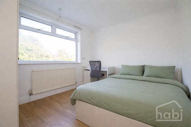 1 Double Room available with Bills Included in NR5 Main Photo