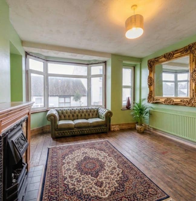 Large spacious maisonette flat chepstow town  Main Photo