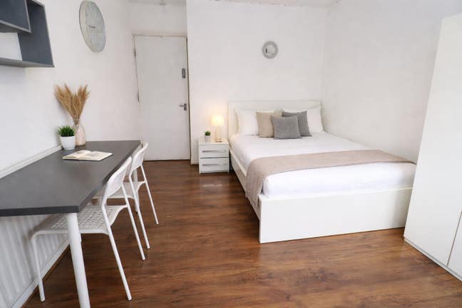 Stunning Rooms - 2 min from Island Gardens Main Photo
