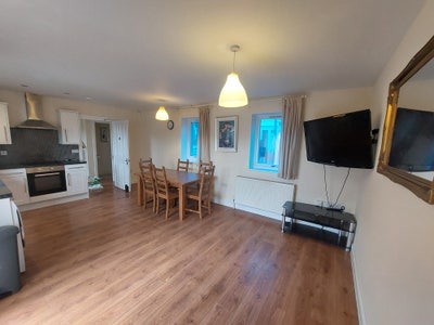 Professional Rooms from &pound;550 – All Bills Included Main Photo