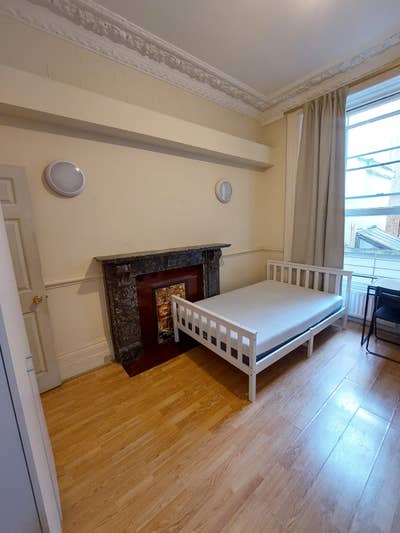 Lovely studio flat available in Zone 1 Main Photo