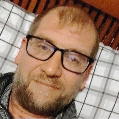 Looking for a room Main Photo