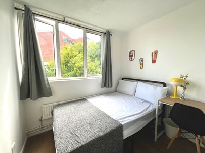 Awesome room in canning town - plaistow.  Main Photo