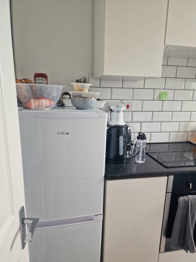 🏡 Peaceful Single Room in &pound;850 - IG4 - Bills Inc Main Photo