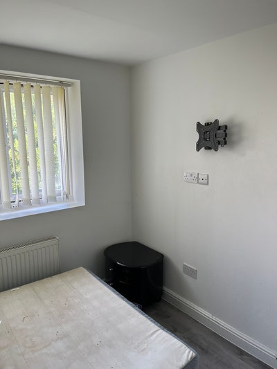 Large double bedroom  Main Photo