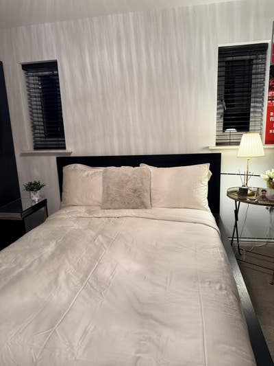 Very Well Presented Double-Room Main Photo