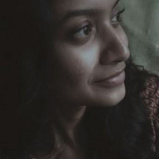 Professional Female seeks a single or double room Main Photo