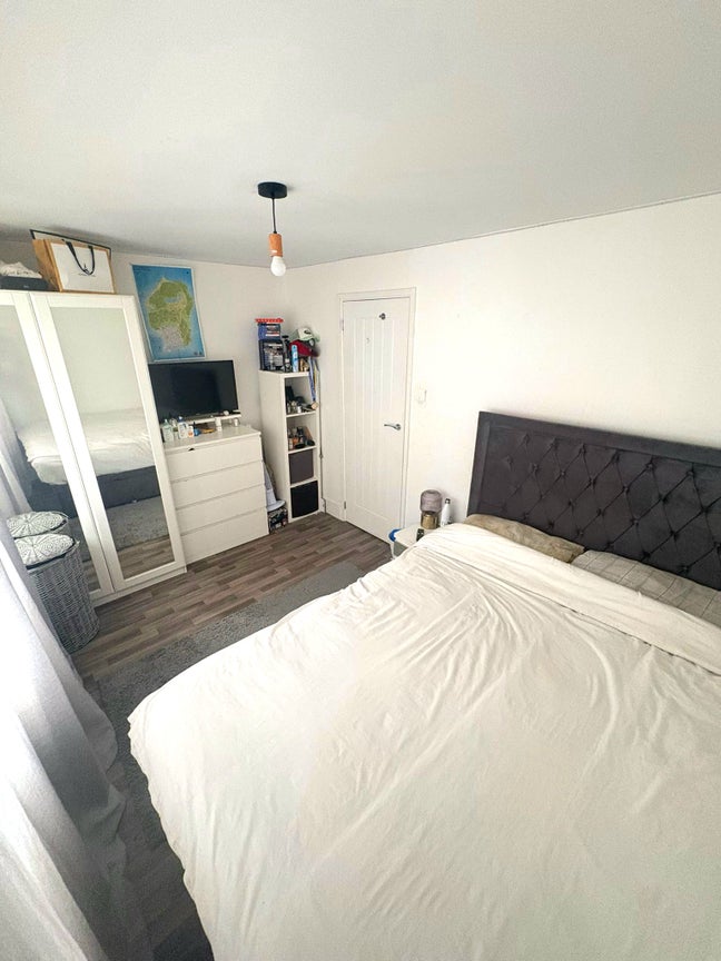 Addiscombe Room in house Main Photo