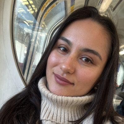 professional nanny looking for a  Main Photo