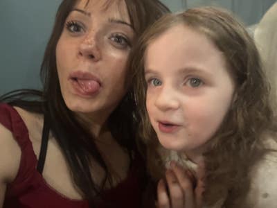 I am a female aged 23. I am looking for a sin... Main Photo