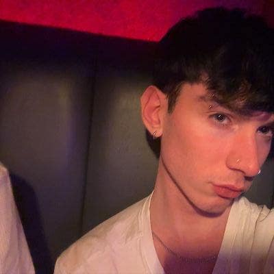 Looking for housemate Main Photo