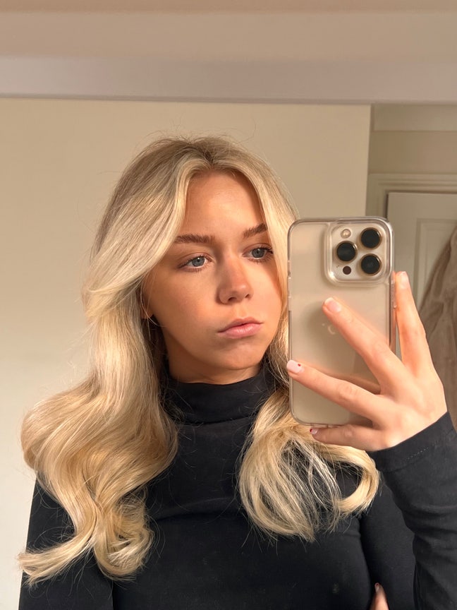 Female professional looking for double room! Main Photo