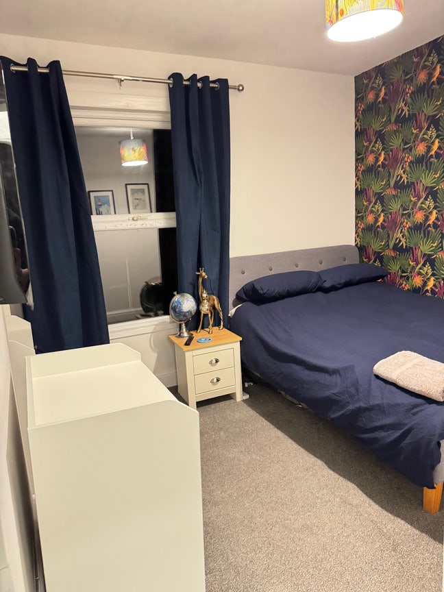 En-suite Room in a Victorian terrace Main Photo