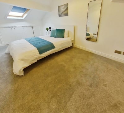High Quality En-Suite Room - Old Swan Main Photo
