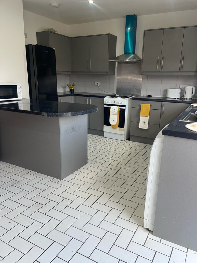 Double room in Hounslow  Main Photo