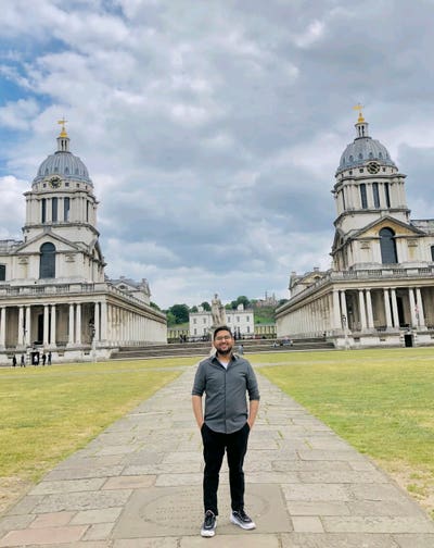 Professional Male seeks a double room Main Photo