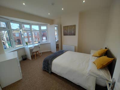 💎Ensuite room recently renovated💎 Main Photo