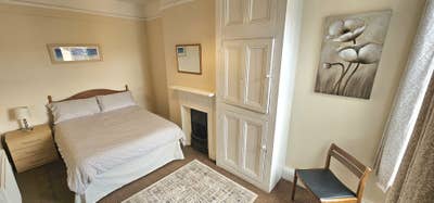 Pleasant double room 4 mins walk BAE available now Main Photo