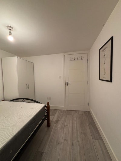 Canning Town Room to rent  Main Photo