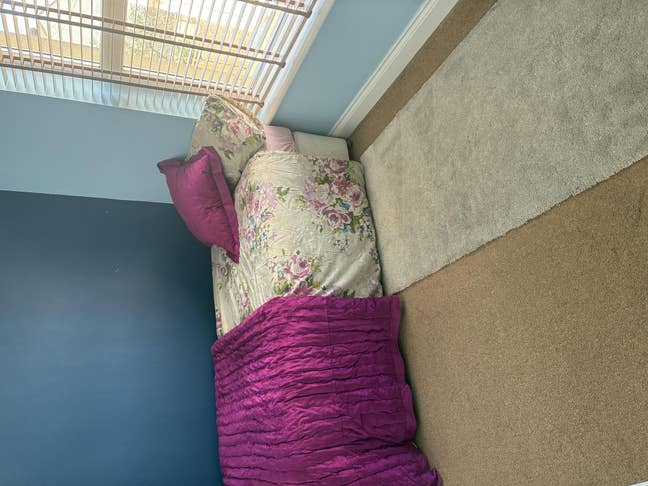 Double room with own bathroom to rent  Main Photo