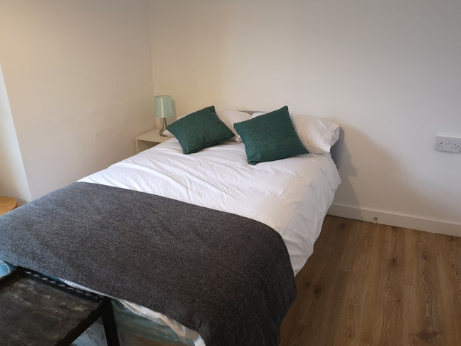 1/2 Priced Deposit - Double Room Available Now! Main Photo