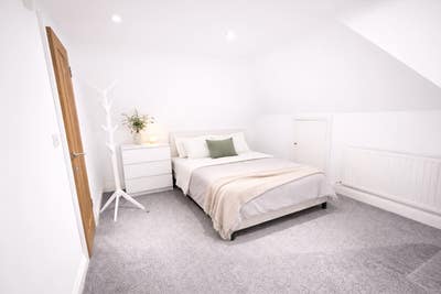 Bright Ensuite Double Room | Amazing Location Main Photo