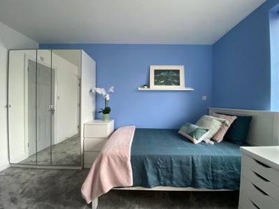 Luxury En-suite Double Rome Next To High Street Main Photo