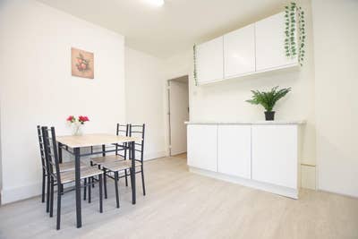 Spacious Ensuite Room | 8 min to Jubilee Line NW2 Main Photo