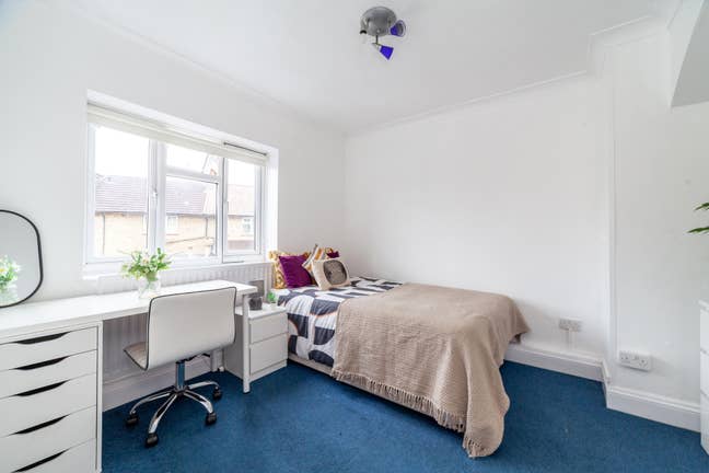 🔥🛌2 Rooms In House (Garden + Living) 🏡 Main Photo