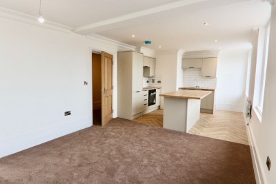 Luxury Top Floor, 2-Bedroom Flat in City Centre Main Photo