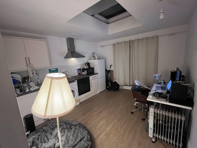 Entire Studio / separated living area and bedroom Main Photo