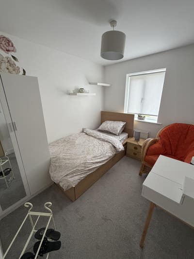 Single room to rent- Quiet residential area Main Photo