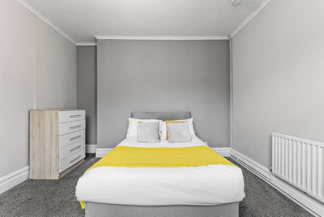 Affordable Double Room in St. Marks Street - PE1 Main Photo