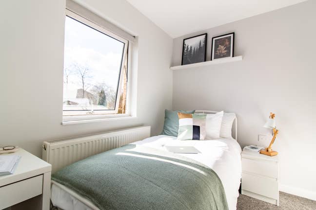 Room in All-Inclusive House Share Main Photo