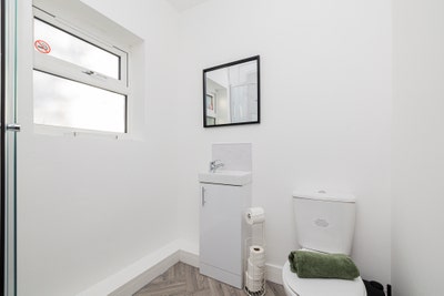Brand New Rooms Smack Bang in the Town Centre 👀 Main Photo